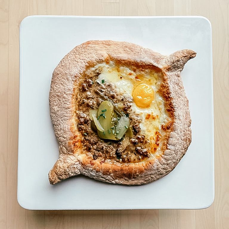 skalka-stroganoff-khachapuri